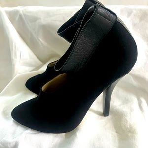 Askalice Black leather women’s short heel